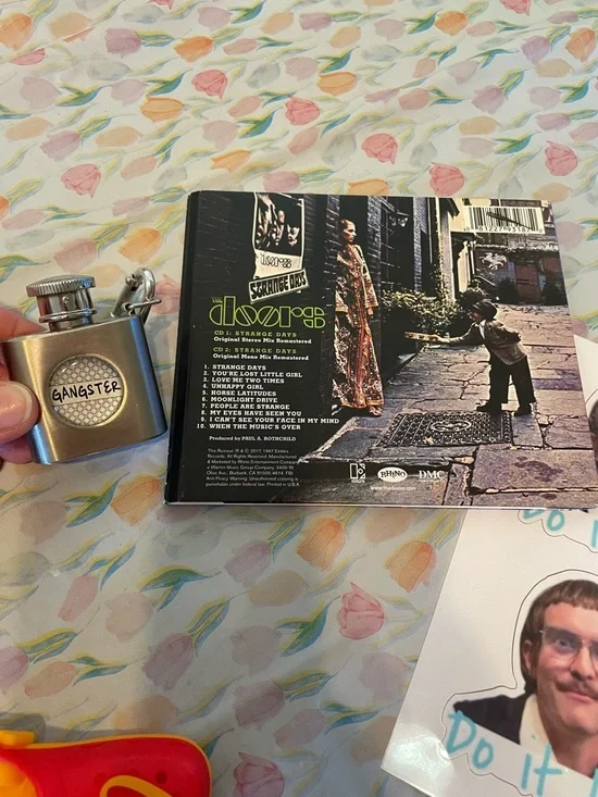 Random Lot - Picture 4 of 6